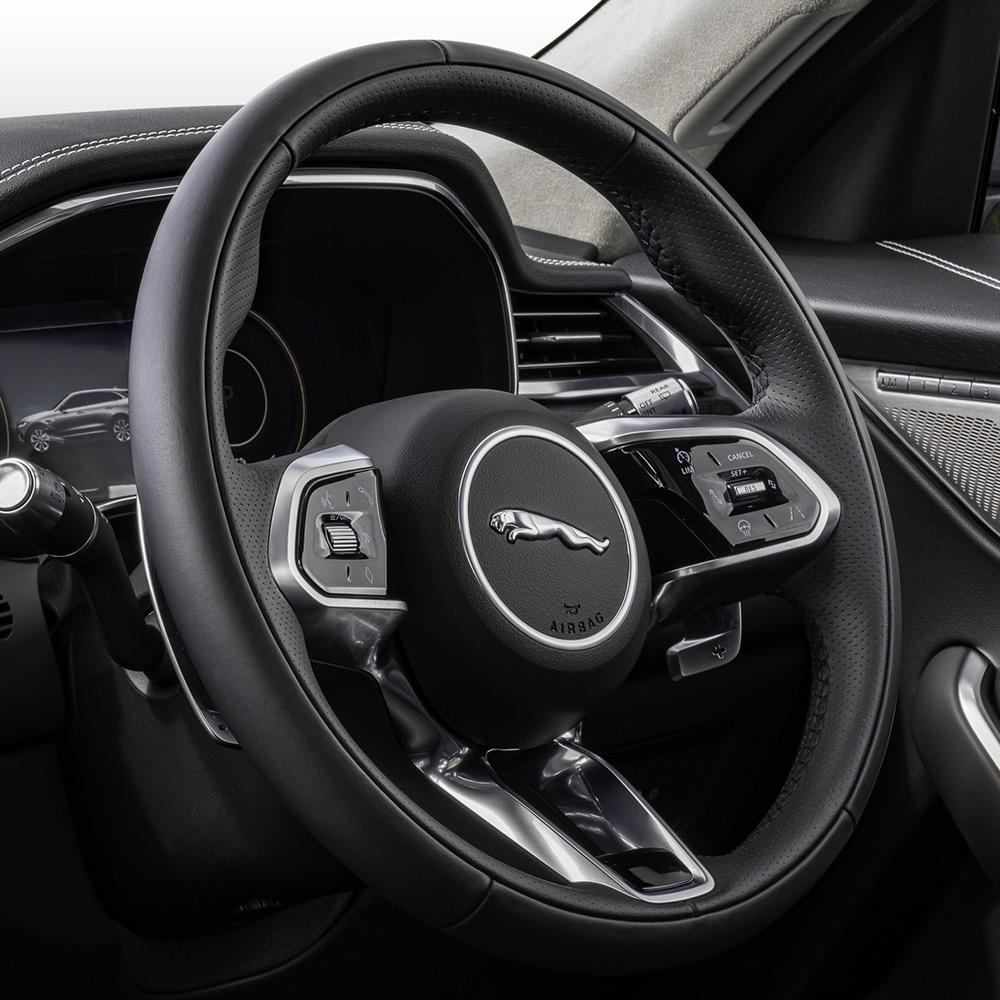F-Pace steering wheel