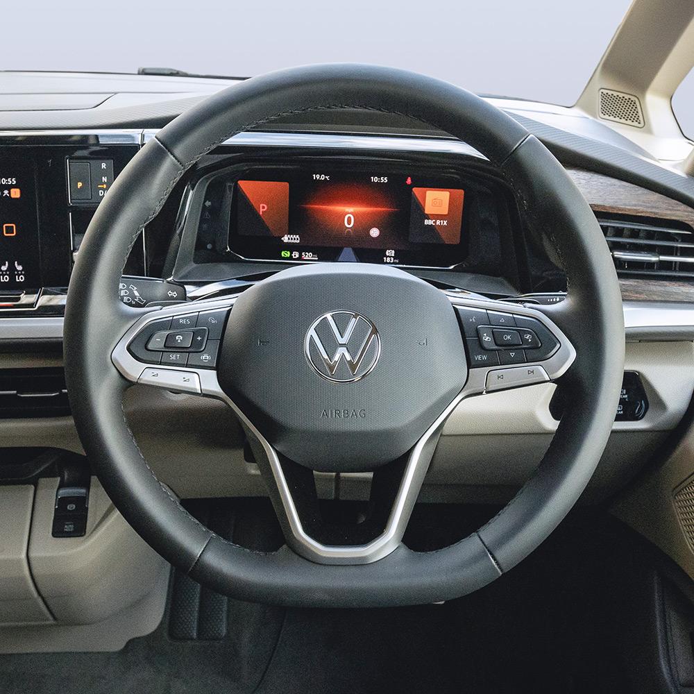 VW Multivan Steering wheel and screen